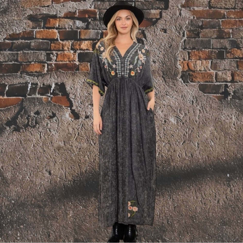 BlueVelvet Embroidered Black Maxi Dress - Picture 2 of 9